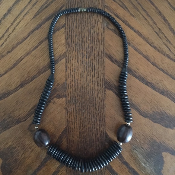 Wooden chunky large boho unique brown and black beaded vintage necklace - Picture 2 of 6